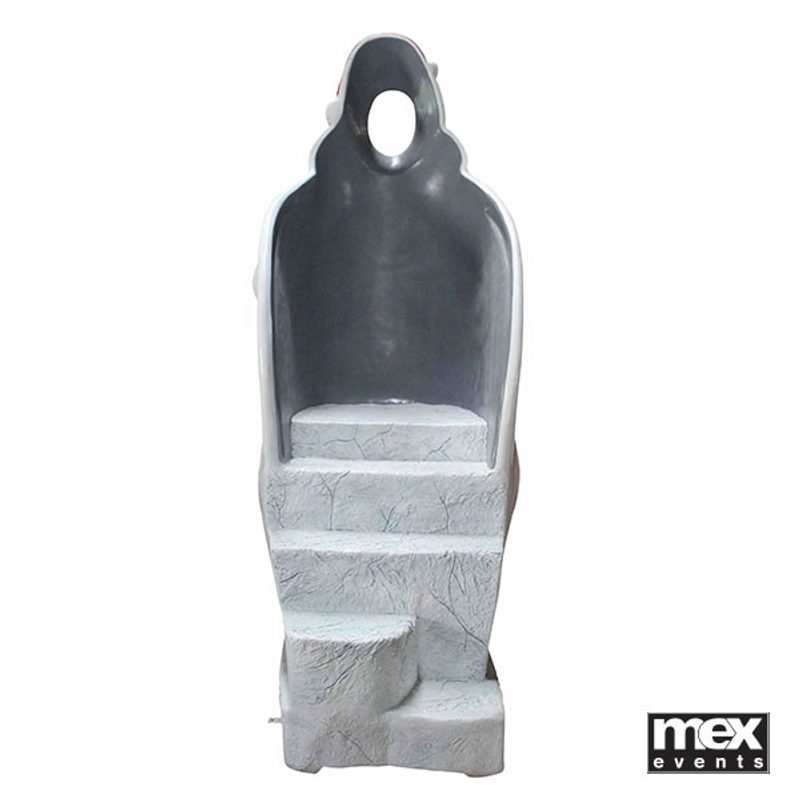 Giant Polar Bear Peep Through